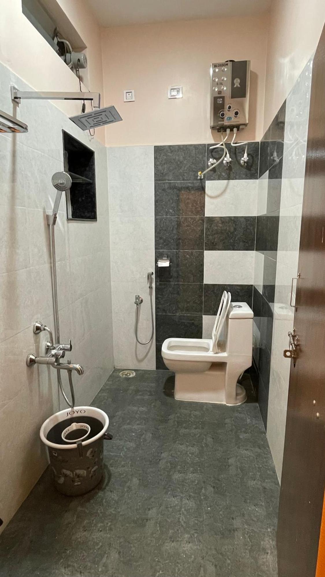 Mamatha Guest Inn Хампи Екстериор снимка